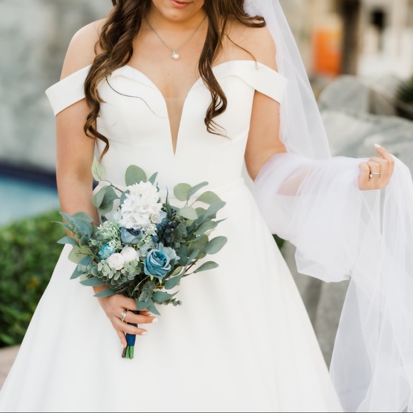 essense of australia off the shoulder